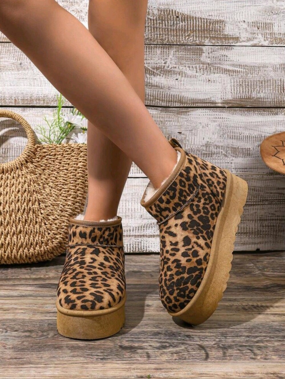 NEW - Leopard Print Cozy Platform Ankle Boots - 8 - Picture 4 of 10